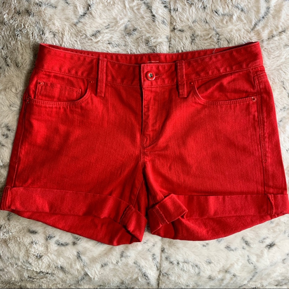 🏝LOFT Red Denim Shorts Size 2